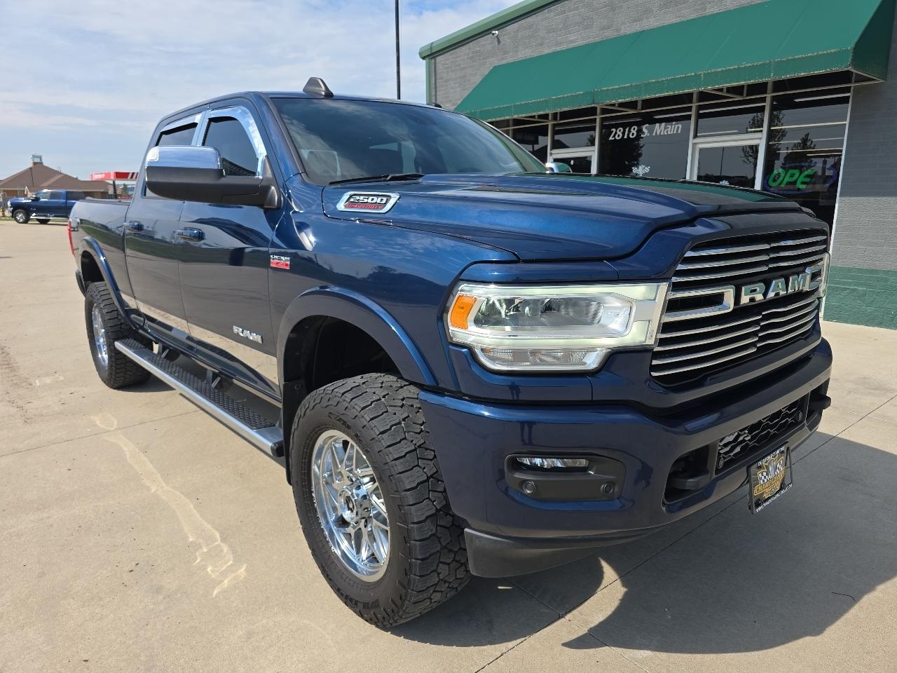 RAM 2500 Laramie 4x4 Crew Cab 6'4" Box 2022