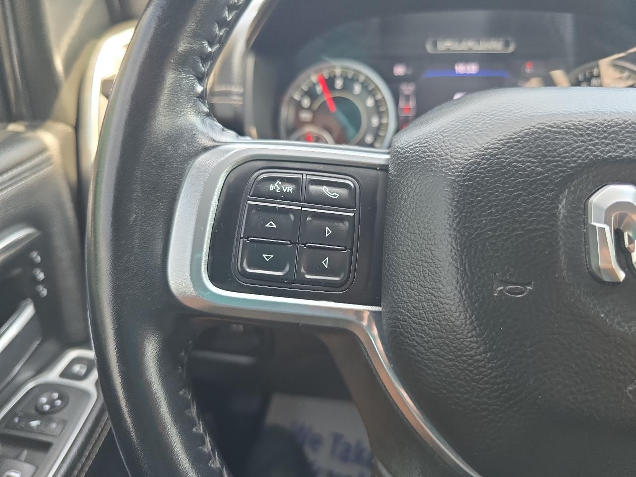 RAM 2500 Laramie 4x4 Crew Cab 6'4" Box 2022