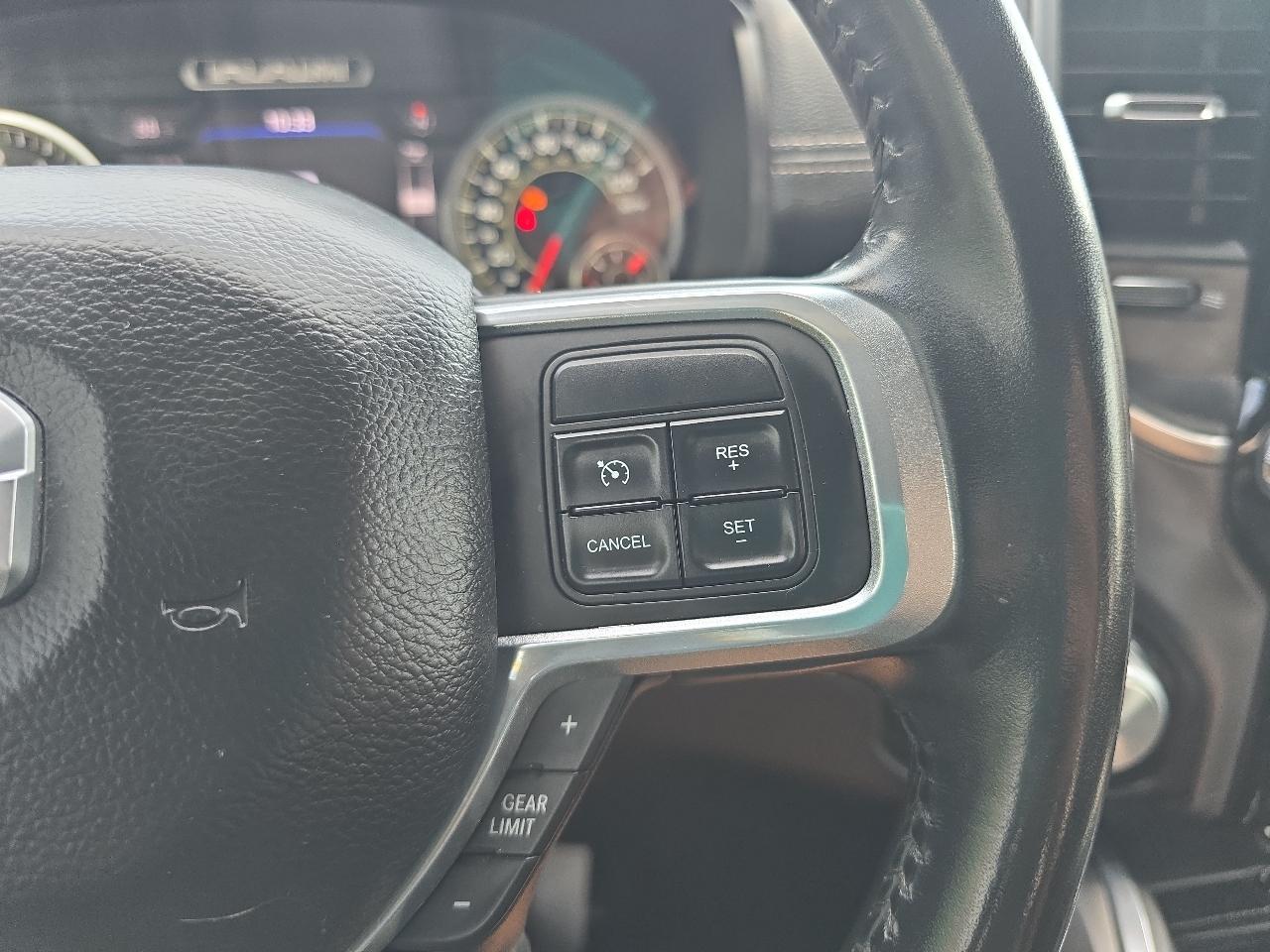 RAM 2500 Laramie 4x4 Crew Cab 6'4" Box 2022