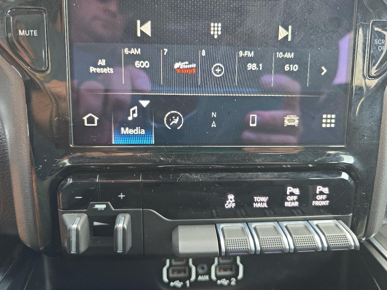 RAM 2500 Laramie 4x4 Crew Cab 6'4" Box 2022