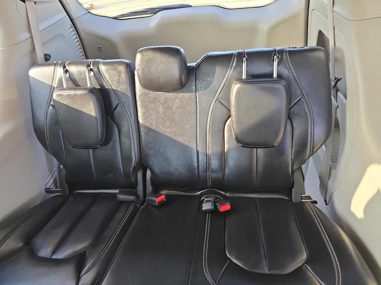 Chrysler Pacifica Touring L FWD 2023