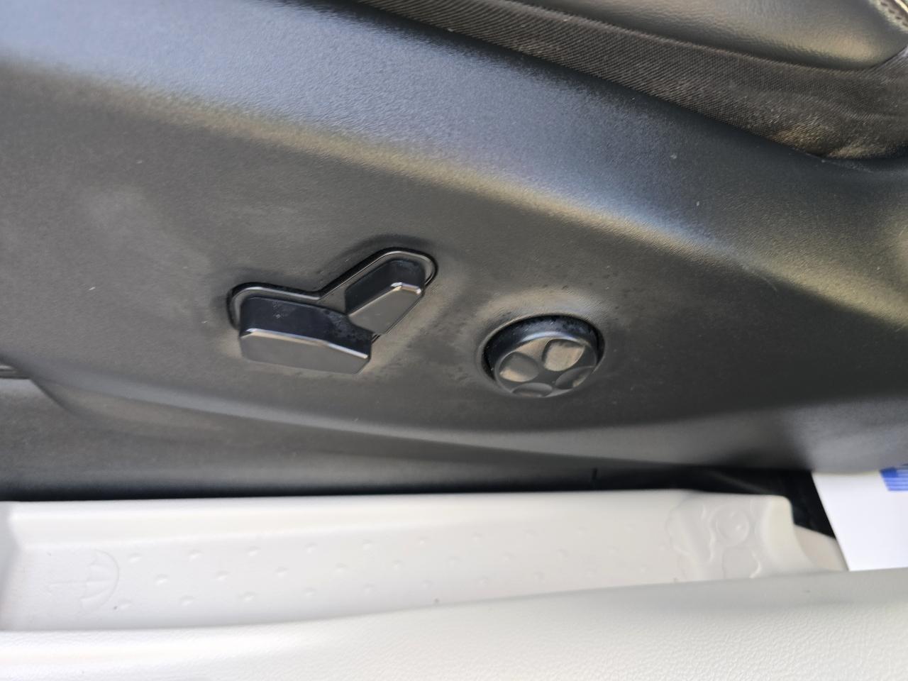 Chrysler Pacifica Touring L FWD 2023