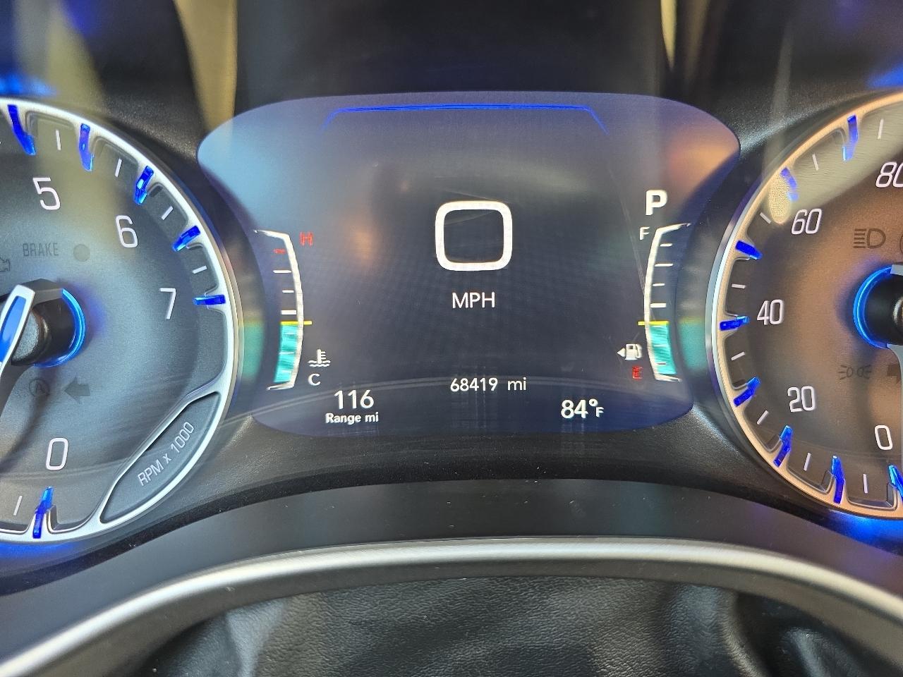 Chrysler Pacifica Touring L FWD 2023