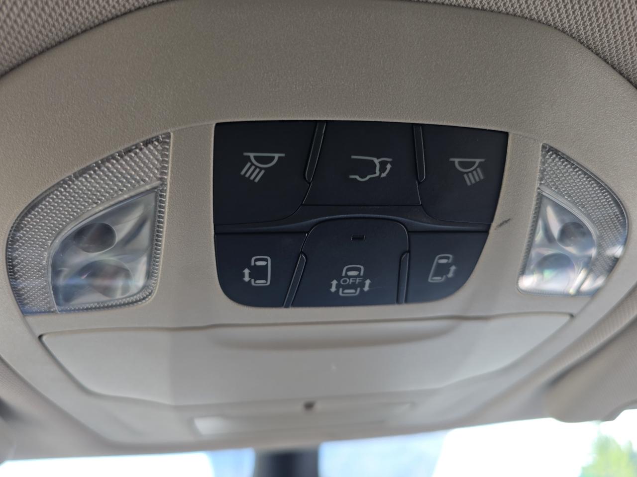 Chrysler Pacifica Touring L FWD 2023