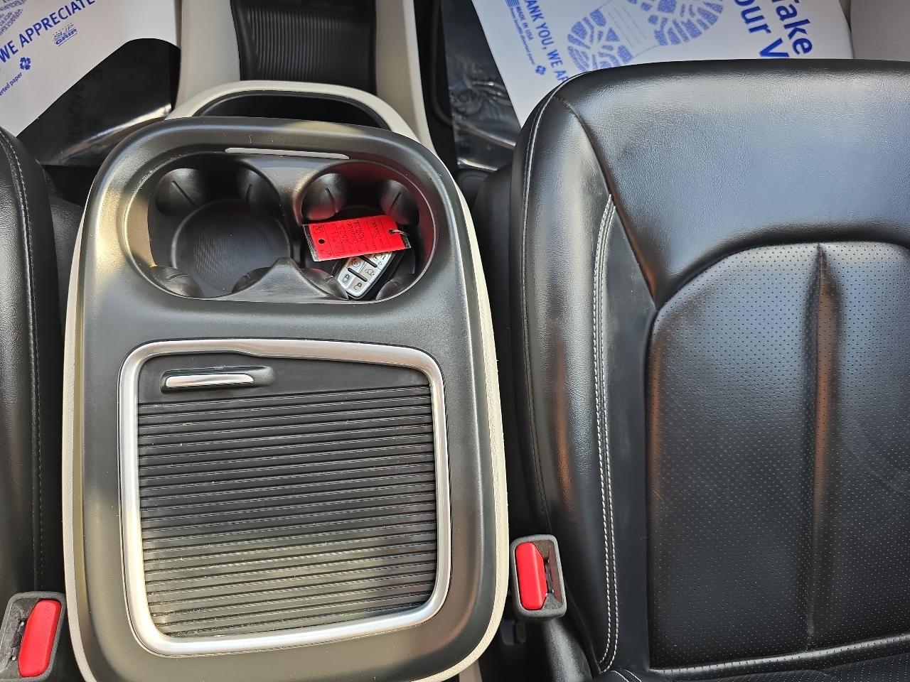 Chrysler Pacifica Touring L FWD 2023