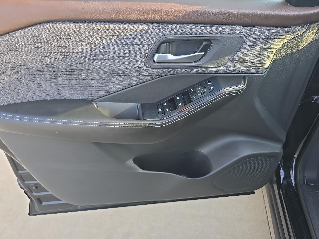 Nissan Rogue AWD SV 2022