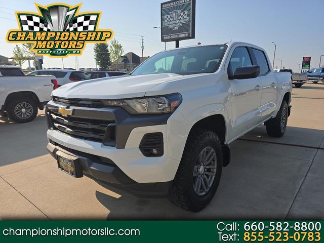 White 2023 Chevrolet Colorado Pickup Truck Four-Wheel Drive Automatic