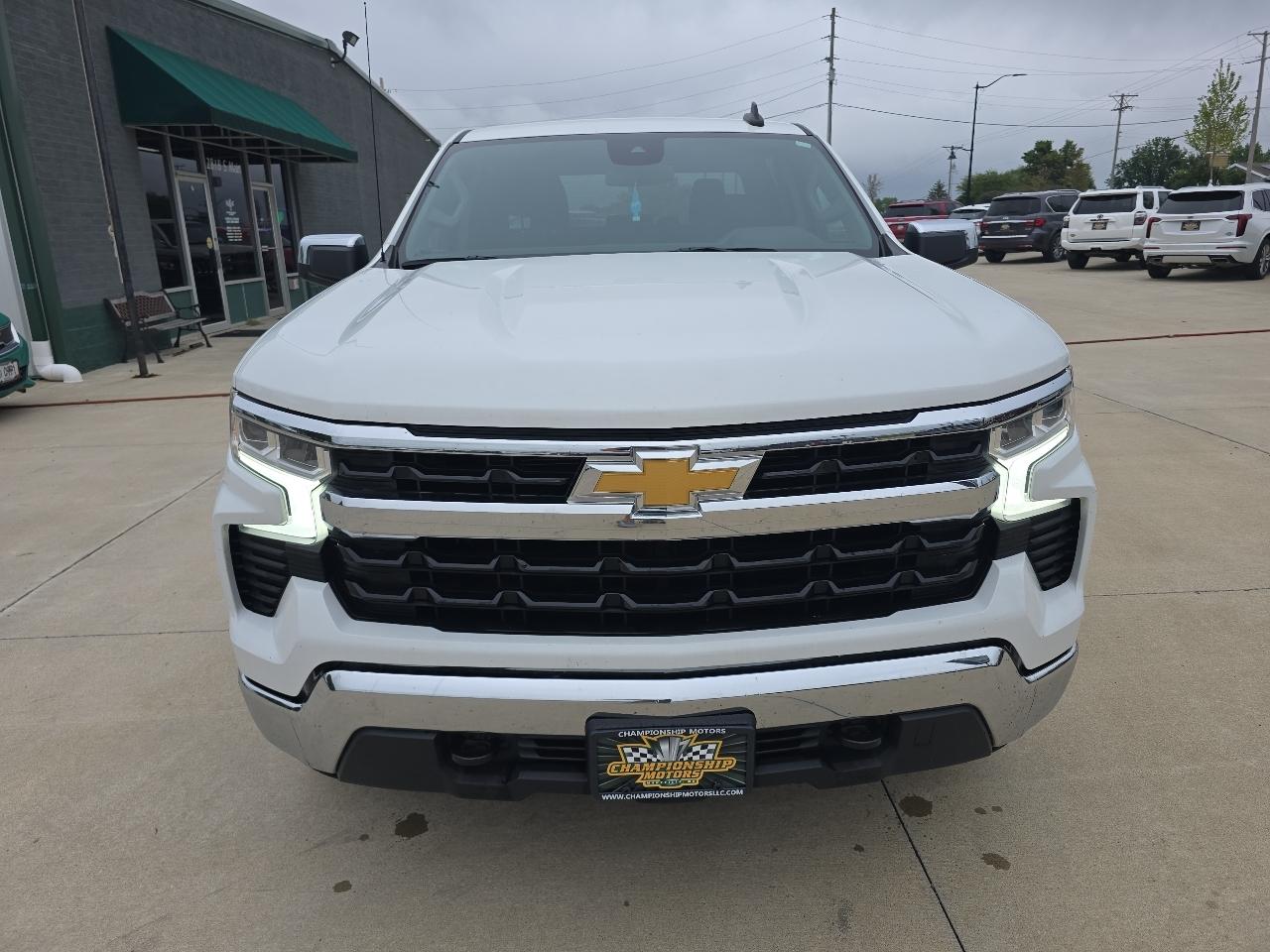 Chevrolet Silverado 1500 4WD Crew Cab 147" LT w/1LT 2023