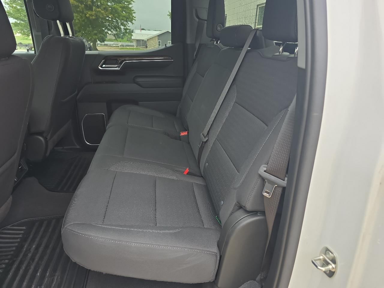 Chevrolet Silverado 1500 4WD Crew Cab 147" LT w/1LT 2023