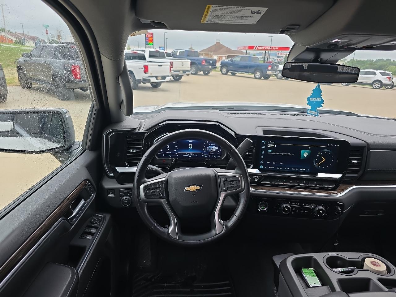 Chevrolet Silverado 1500 4WD Crew Cab 147" LT w/1LT 2023