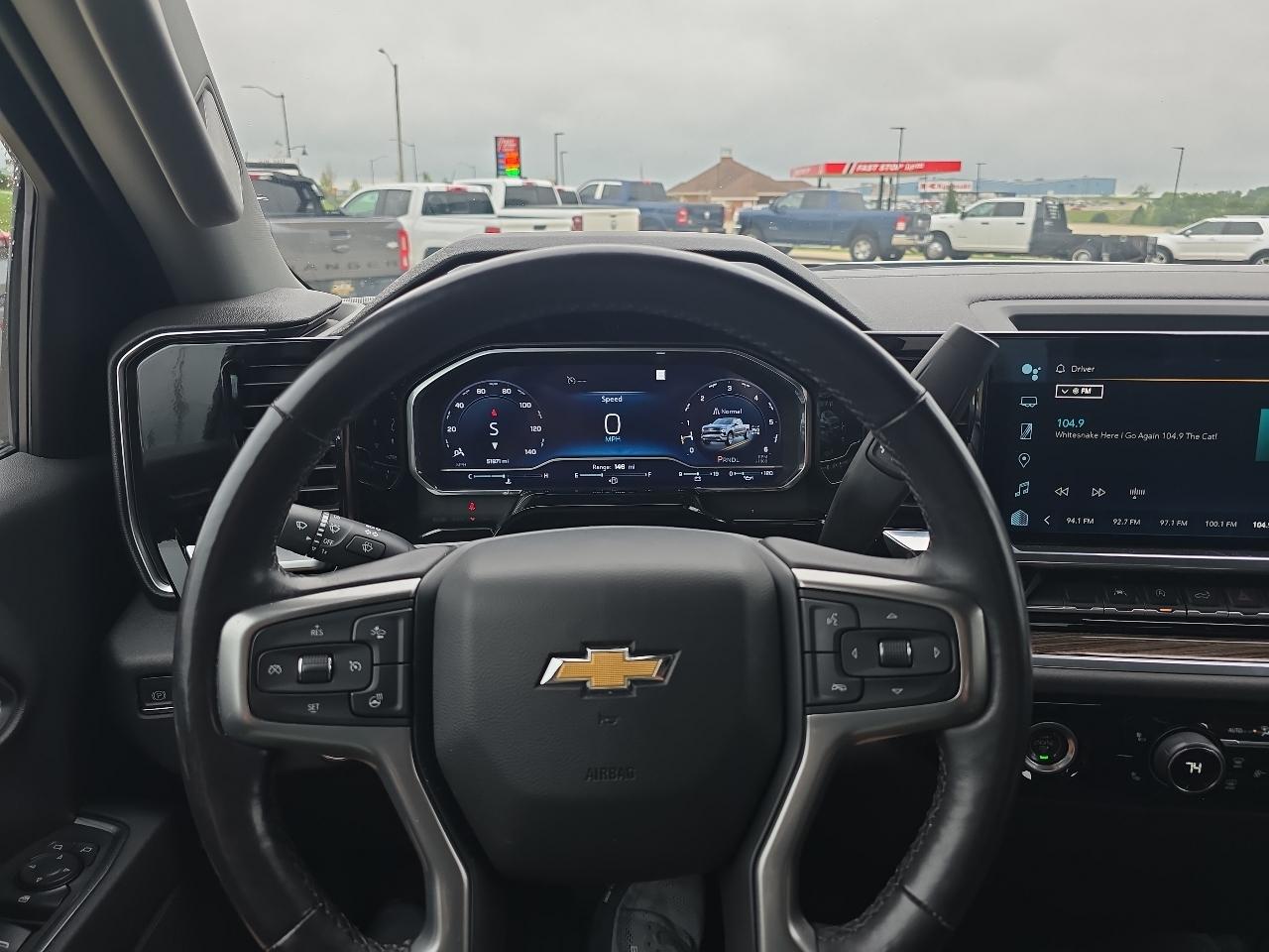 Chevrolet Silverado 1500 4WD Crew Cab 147" LT w/1LT 2023