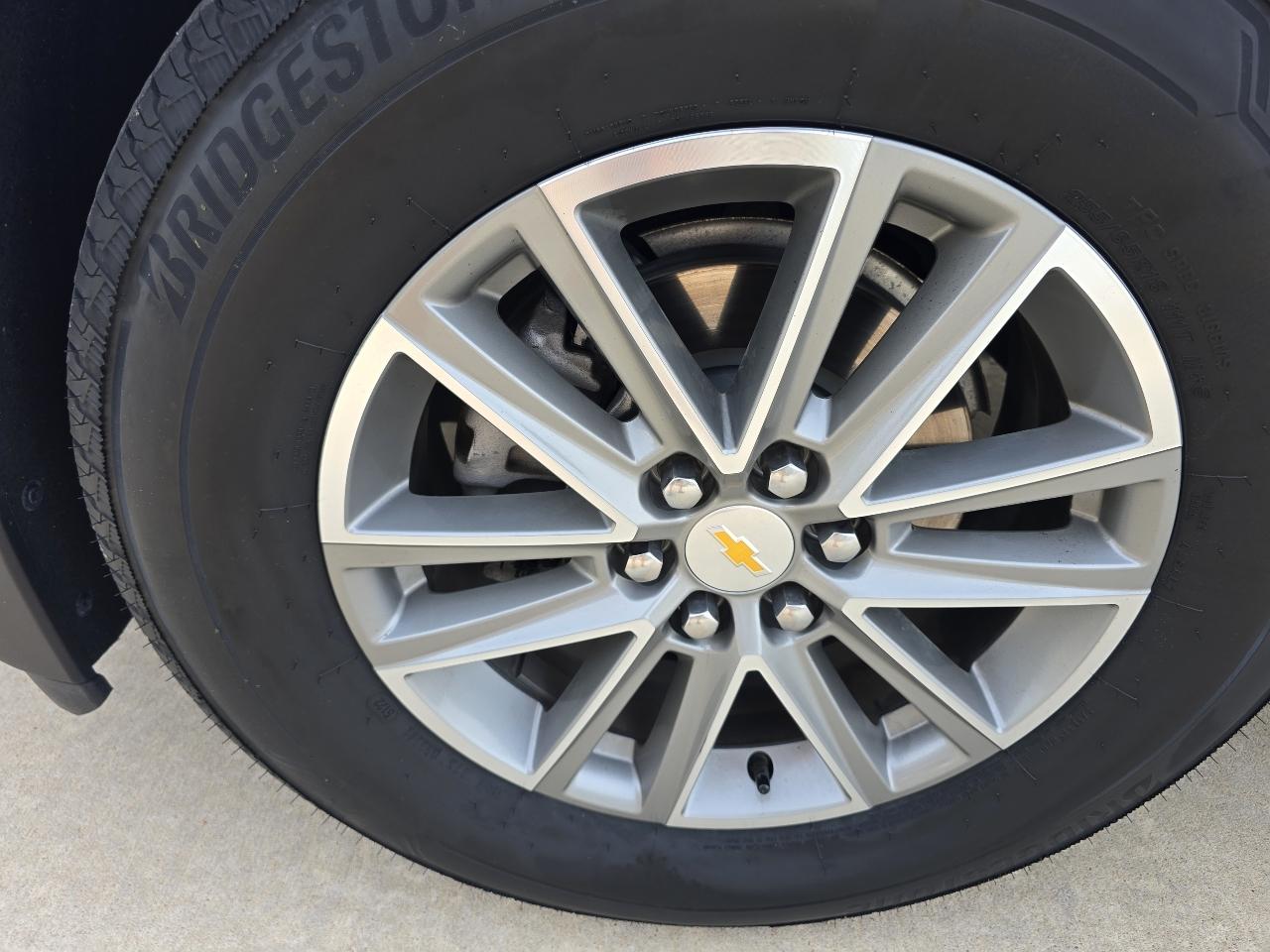 Chevrolet Traverse FWD 4dr LT Leather w/3LT 2023