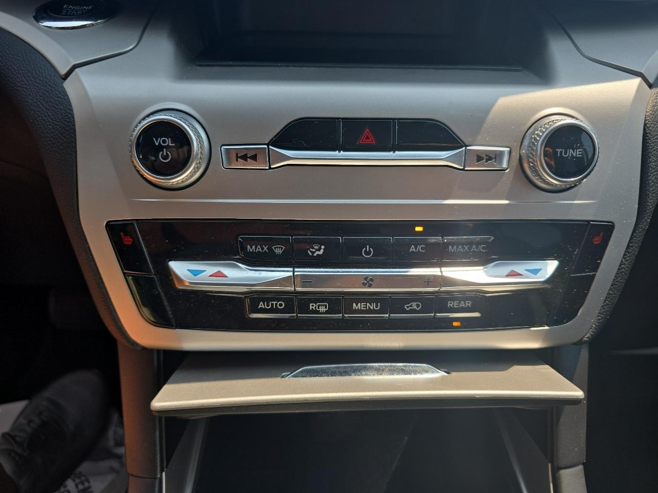 Ford Explorer XLT 4WD 2022