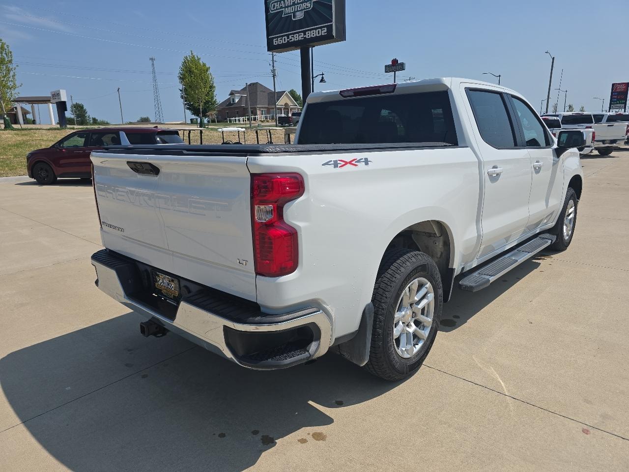 Chevrolet Silverado 1500 4WD Crew Cab 147" LT w/1LT 2024