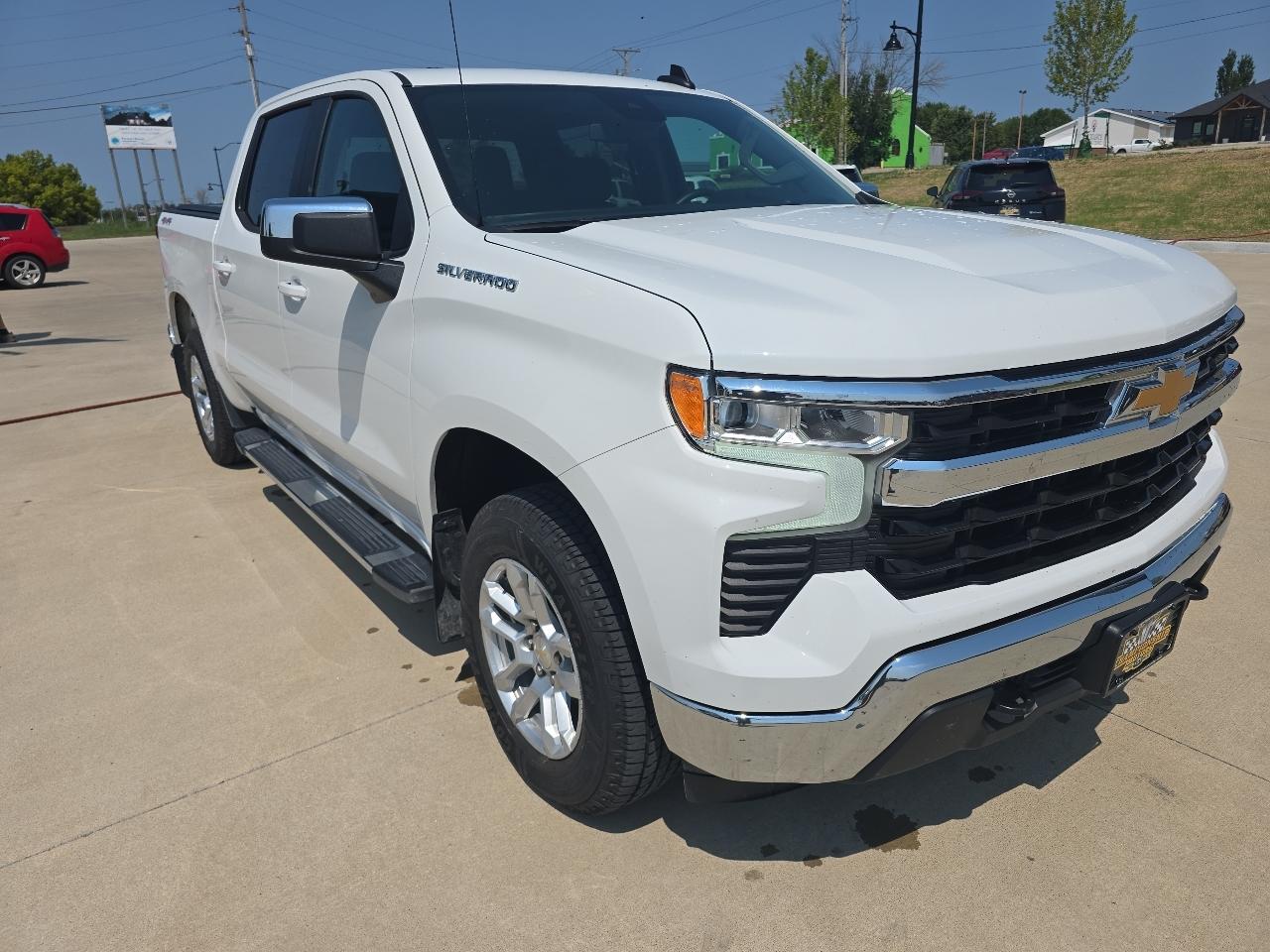 Chevrolet Silverado 1500 4WD Crew Cab 147" LT w/1LT 2024