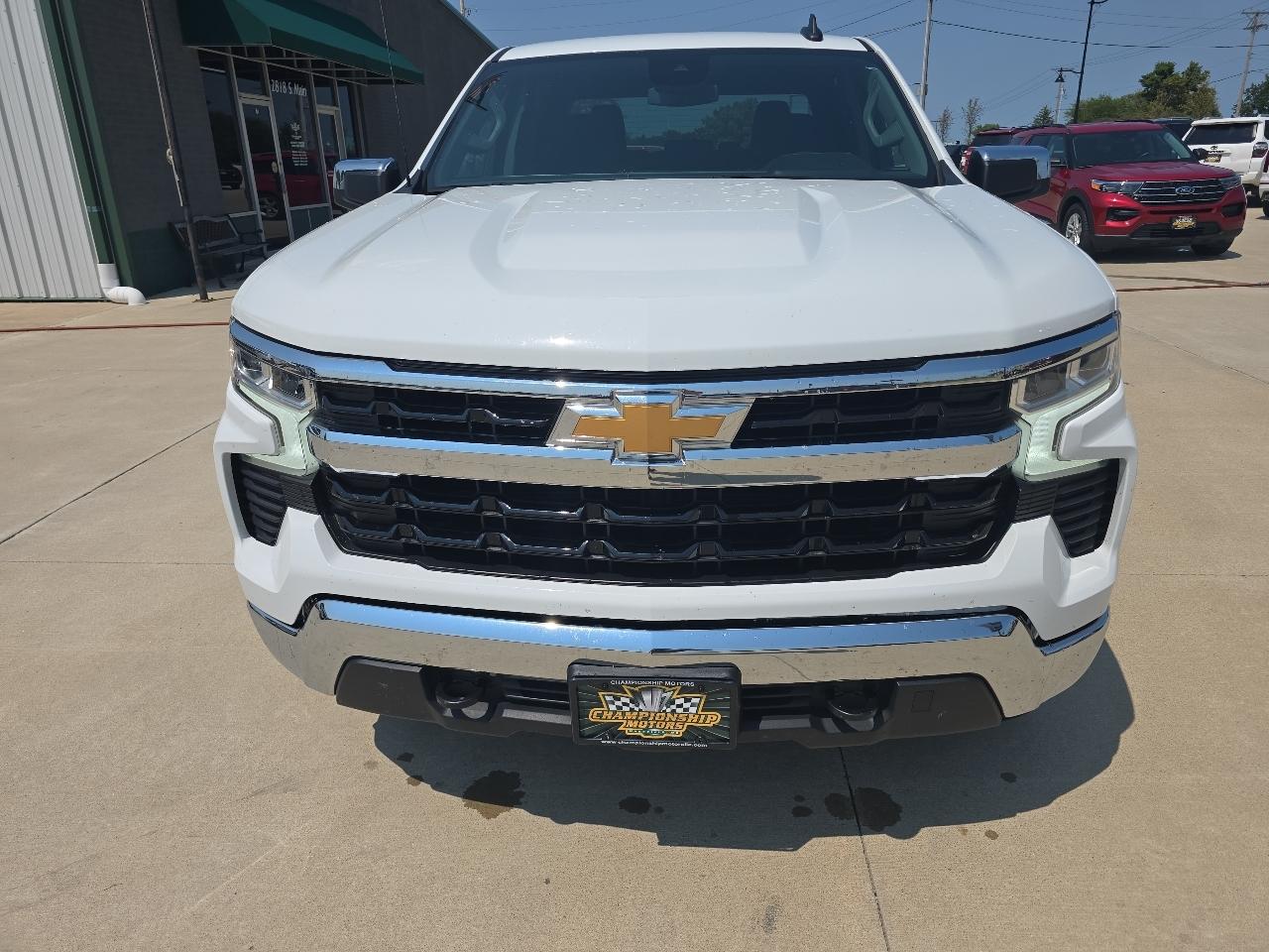 Chevrolet Silverado 1500 4WD Crew Cab 147" LT w/1LT 2024