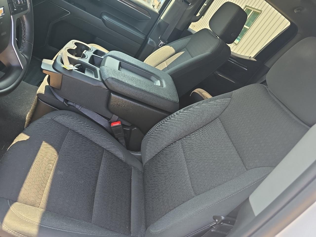 Chevrolet Silverado 1500 4WD Crew Cab 147" LT w/1LT 2024