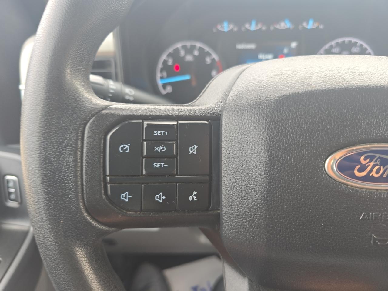 Ford Super Duty F-250 SRW XLT 4WD Crew Cab 8' Box 2024