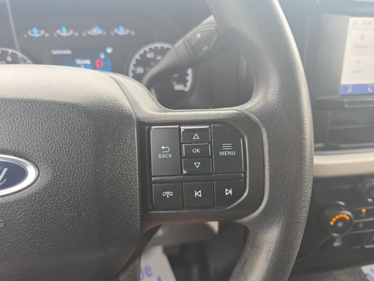 Ford Super Duty F-250 SRW XLT 4WD Crew Cab 8' Box 2024