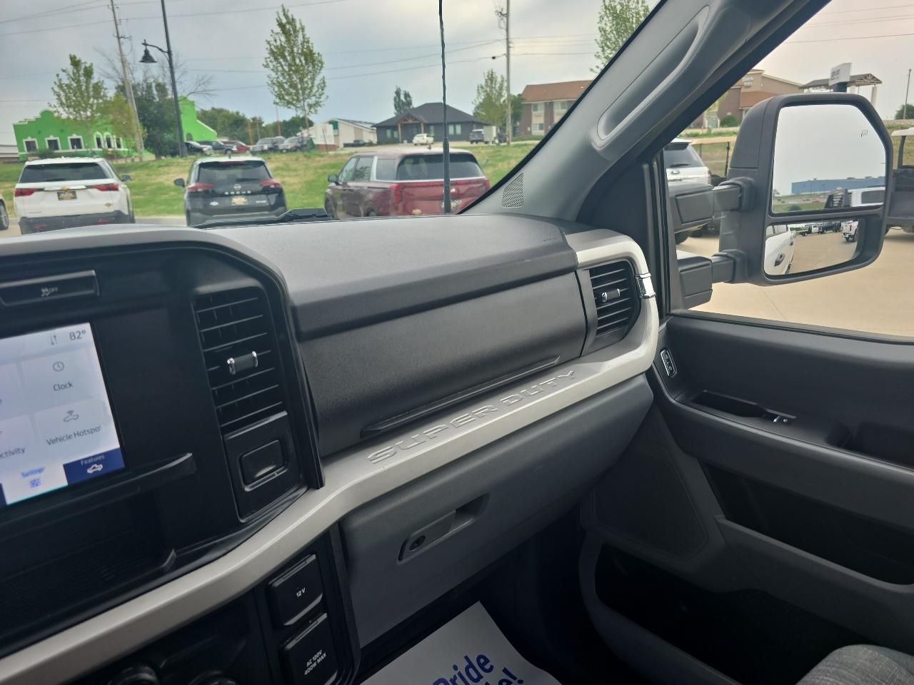 Ford Super Duty F-250 SRW XLT 4WD Crew Cab 8' Box 2024
