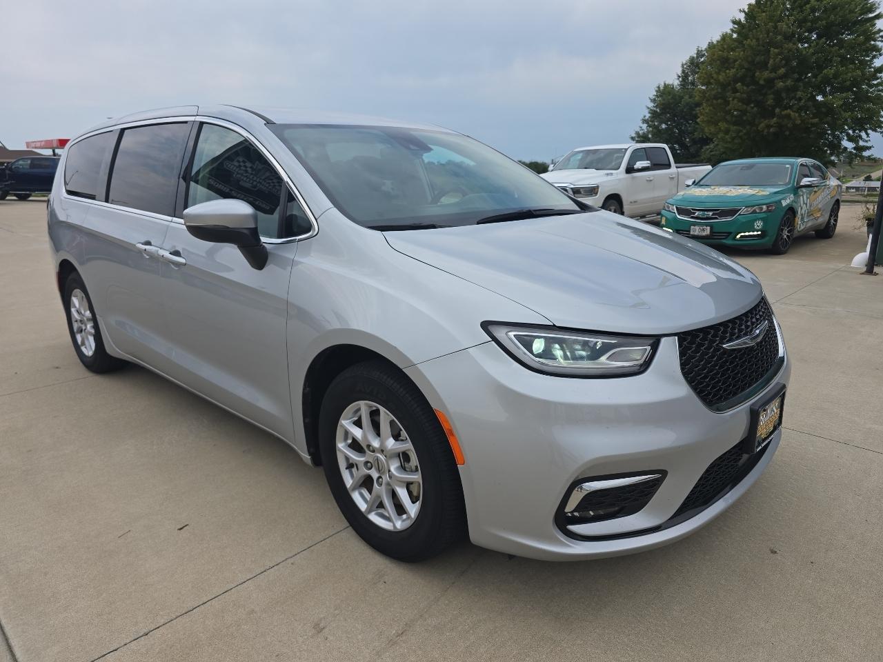 Chrysler Pacifica Touring L FWD 2023