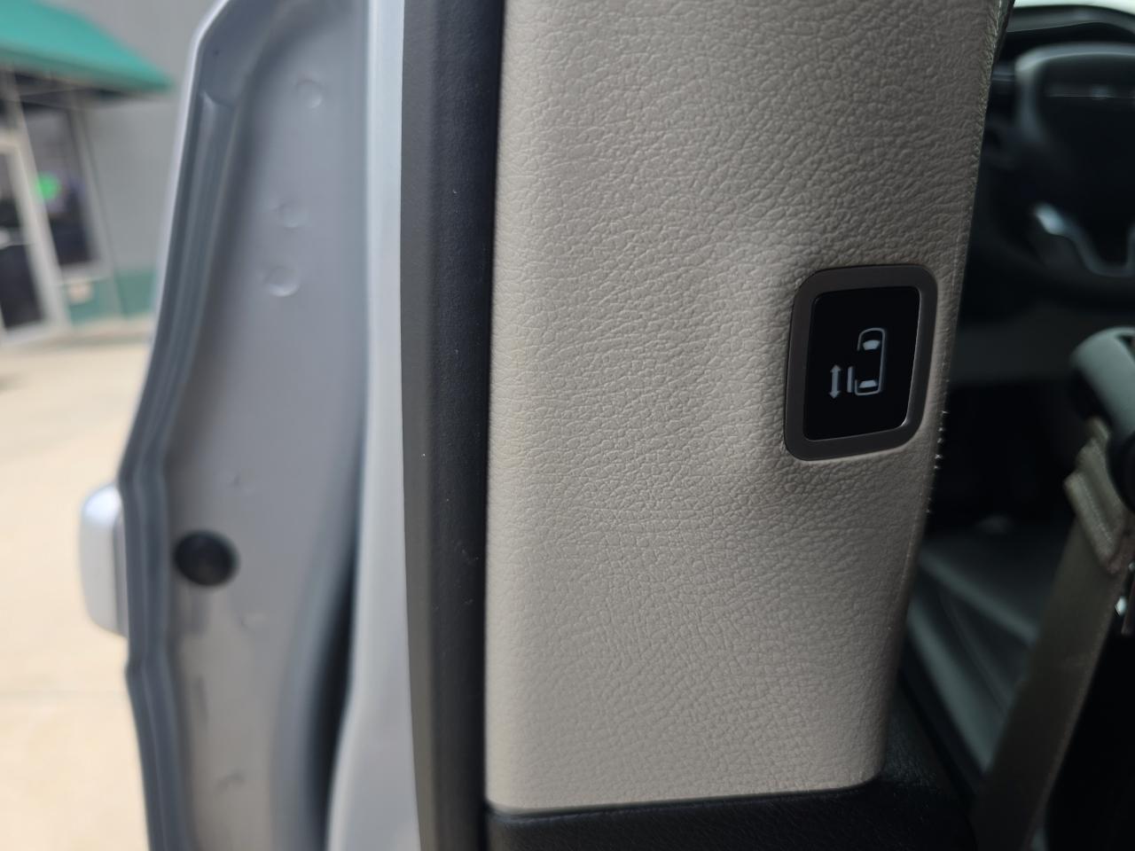 Chrysler Pacifica Touring L FWD 2023