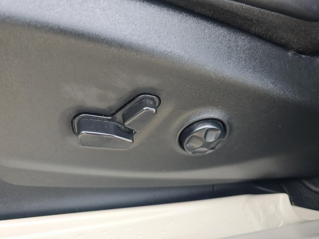 Chrysler Pacifica Touring L FWD 2023