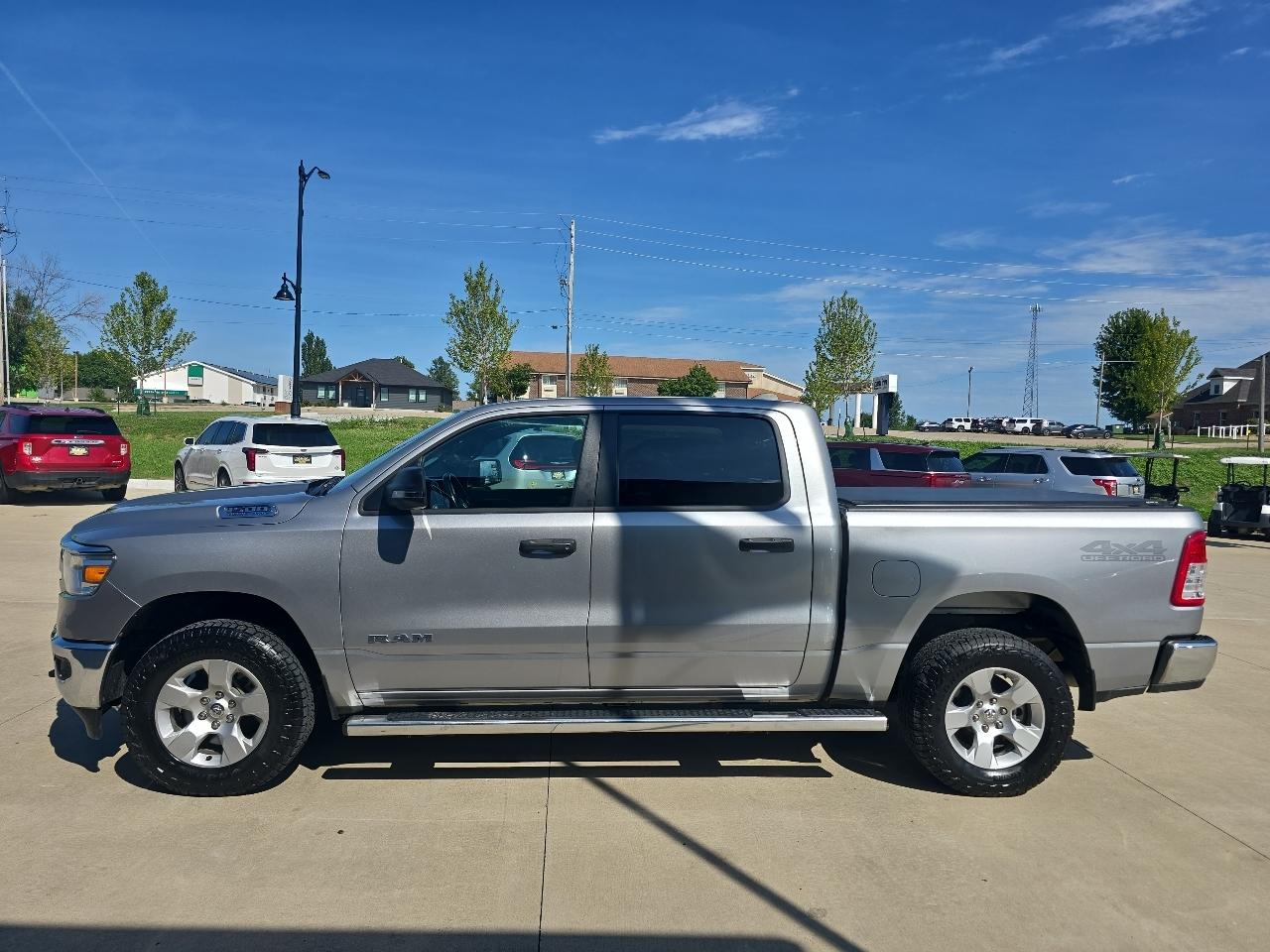 RAM 1500 Big Horn 4x4 Crew Cab 5'7" Box 2023
