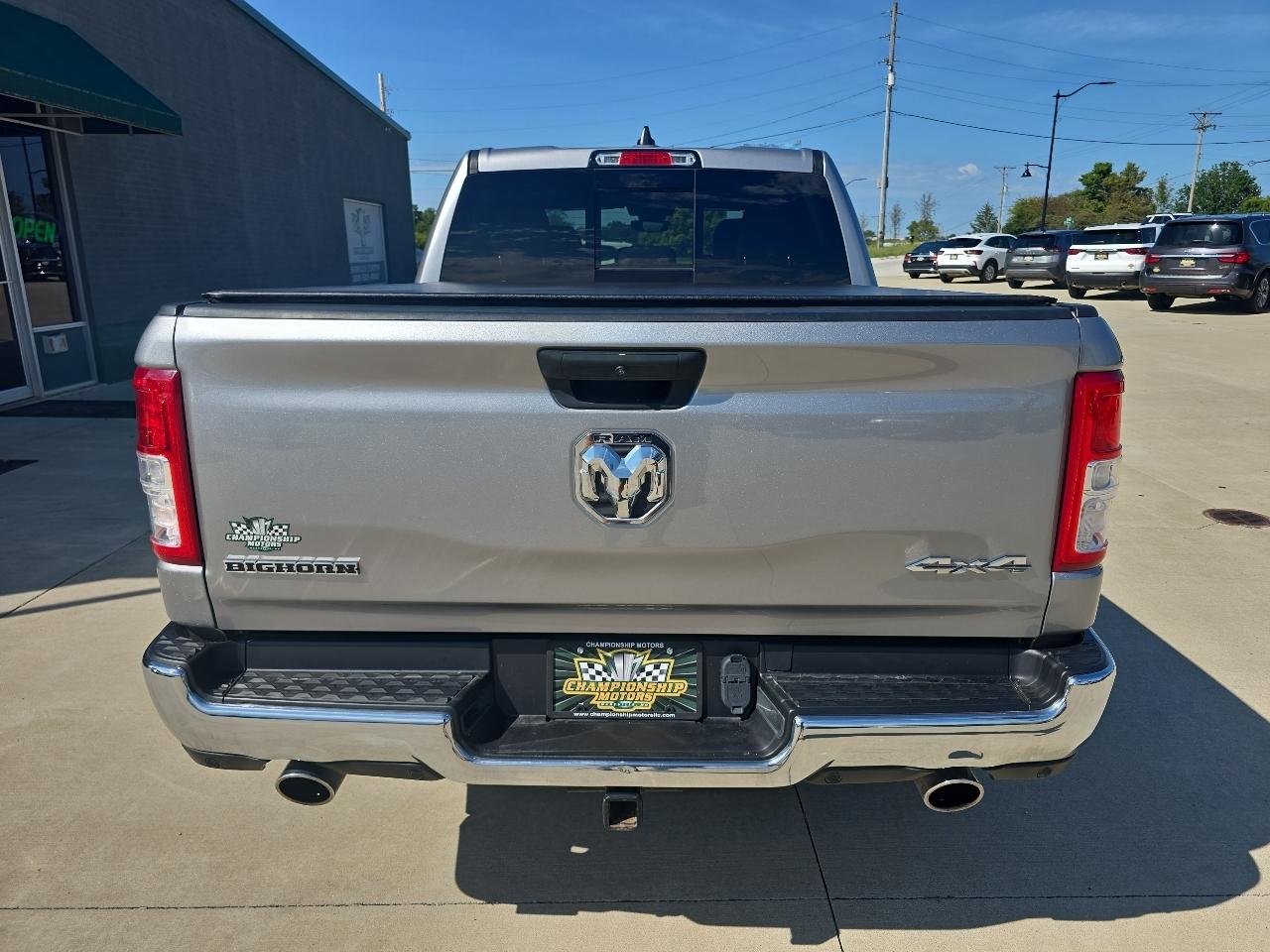 RAM 1500 Big Horn 4x4 Crew Cab 5'7" Box 2023