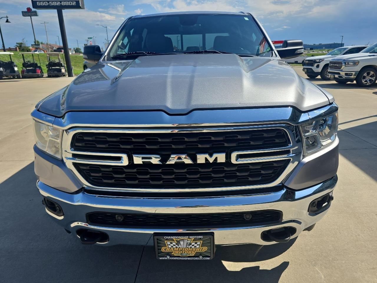 RAM 1500 Big Horn 4x4 Crew Cab 5'7" Box 2023