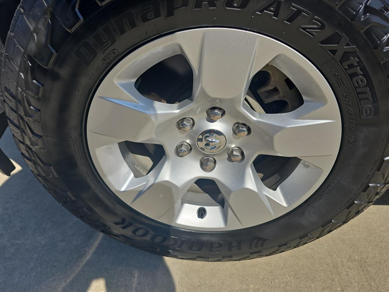 RAM 1500 Big Horn 4x4 Crew Cab 5'7" Box 2023