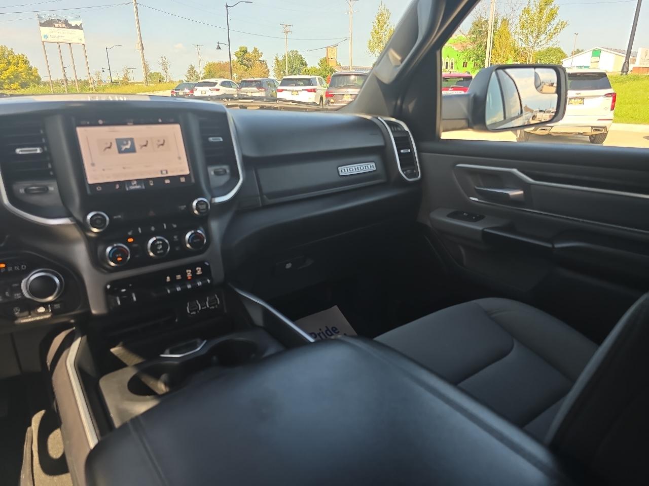 RAM 1500 Big Horn 4x4 Crew Cab 5'7" Box 2023