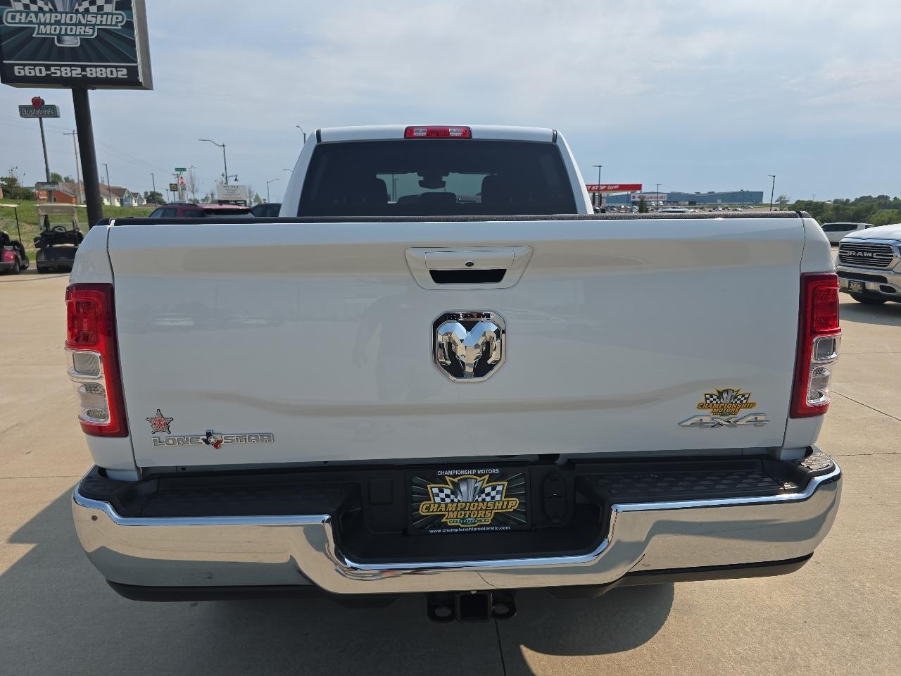 RAM 2500 Lone Star 4x4 Crew Cab 6'4" Box 2022