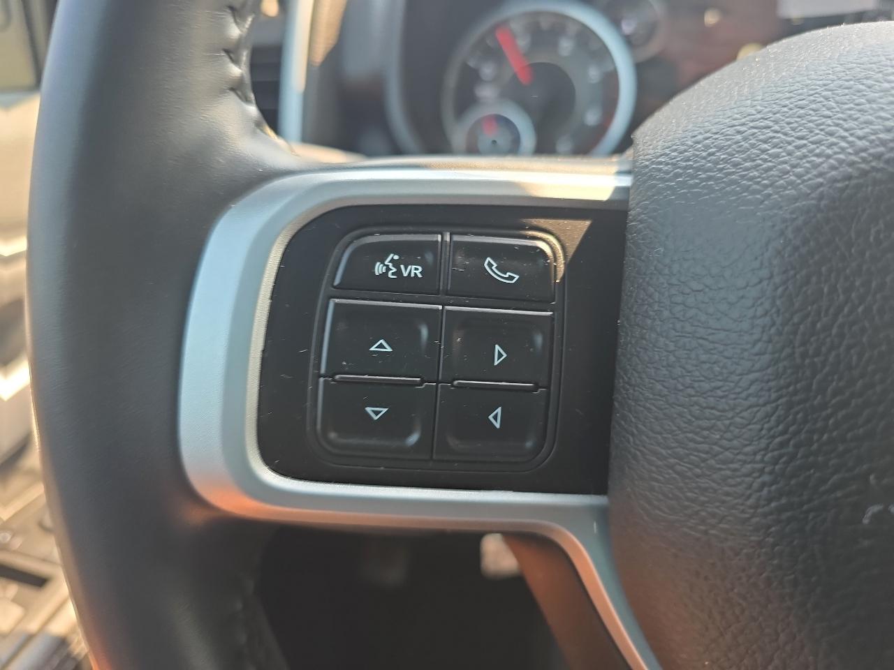 RAM 2500 Lone Star 4x4 Crew Cab 6'4" Box 2022