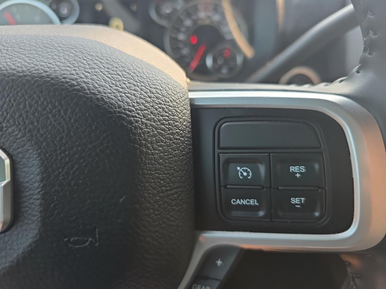 RAM 2500 Lone Star 4x4 Crew Cab 6'4" Box 2022