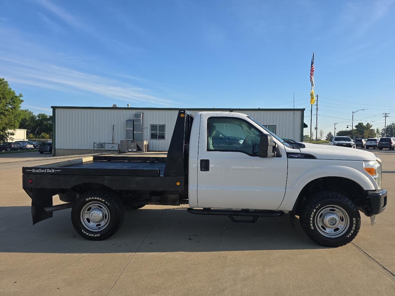 Ford Super Duty F-250 SRW 4WD Reg Cab 137" XLT 2016