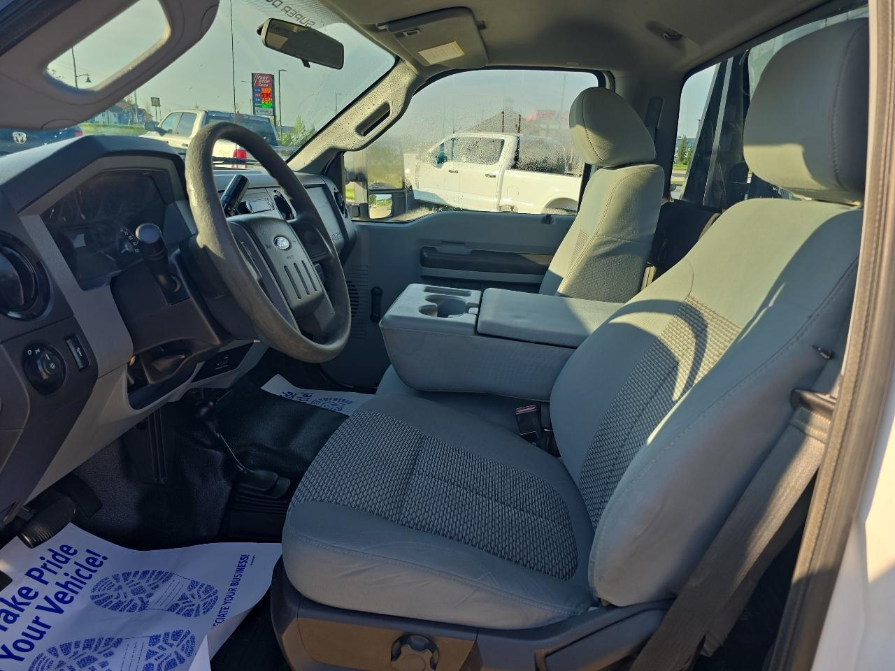 Ford Super Duty F-250 SRW 4WD Reg Cab 137" XLT 2016