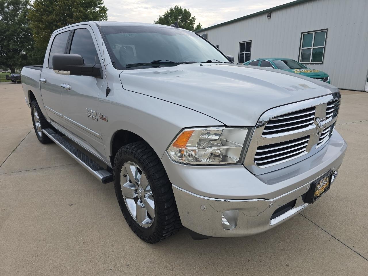 RAM 1500 Big Horn 4x4 Crew Cab 5'7" Box 2017