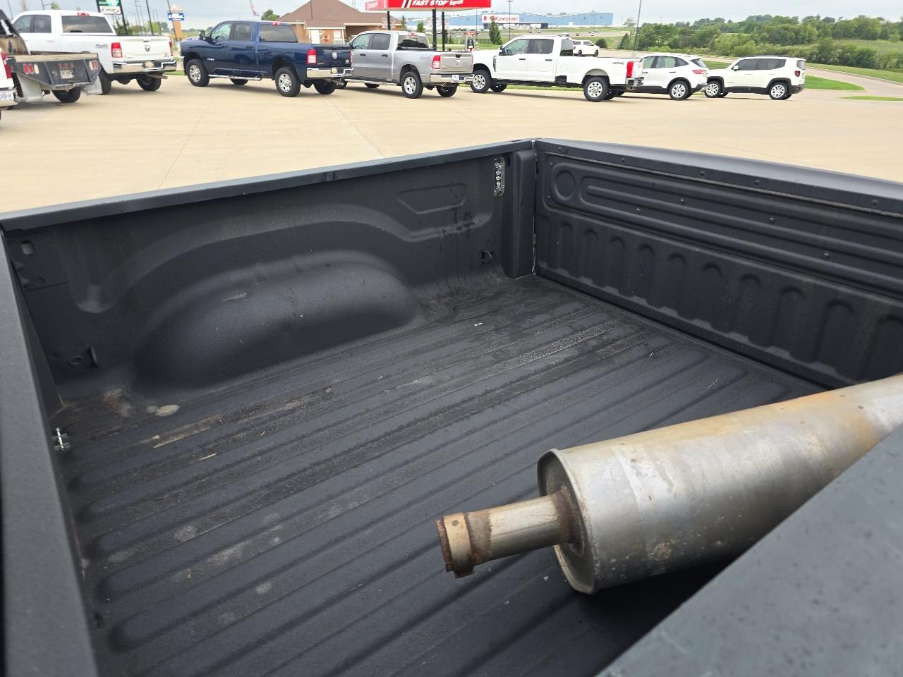 RAM 1500 Big Horn 4x4 Crew Cab 5'7" Box 2017