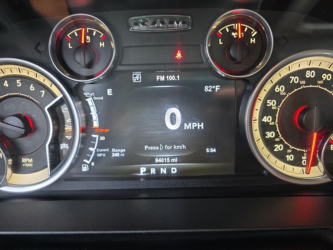 RAM 1500 Big Horn 4x4 Crew Cab 5'7" Box 2017
