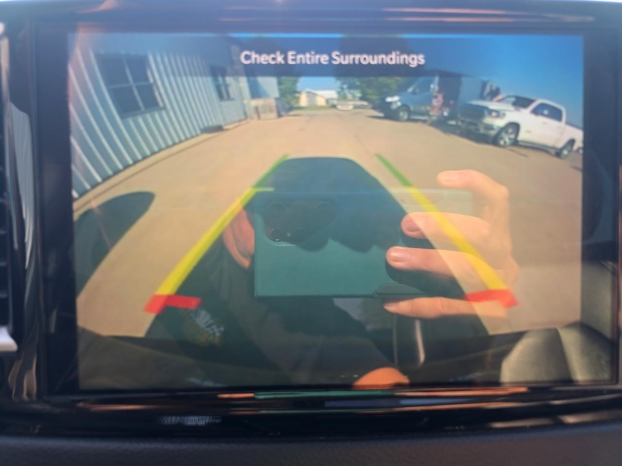 Chrysler Pacifica Touring L FWD 2023