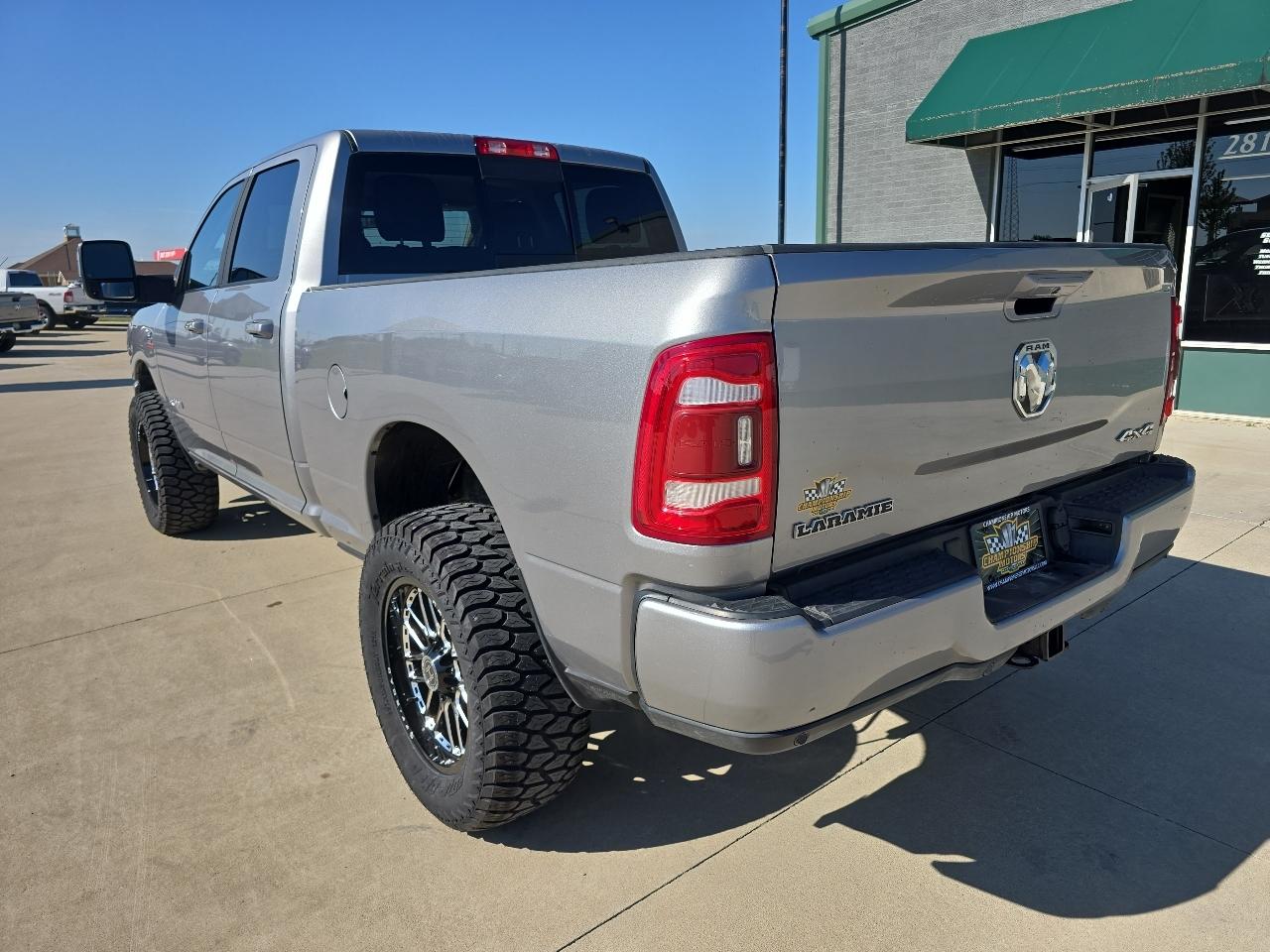 RAM 2500 Laramie 4x4 Crew Cab 6'4" Box 2024