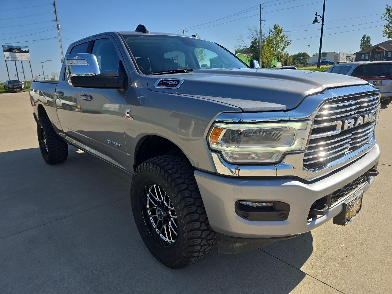 RAM 2500 Laramie 4x4 Crew Cab 6'4" Box 2024