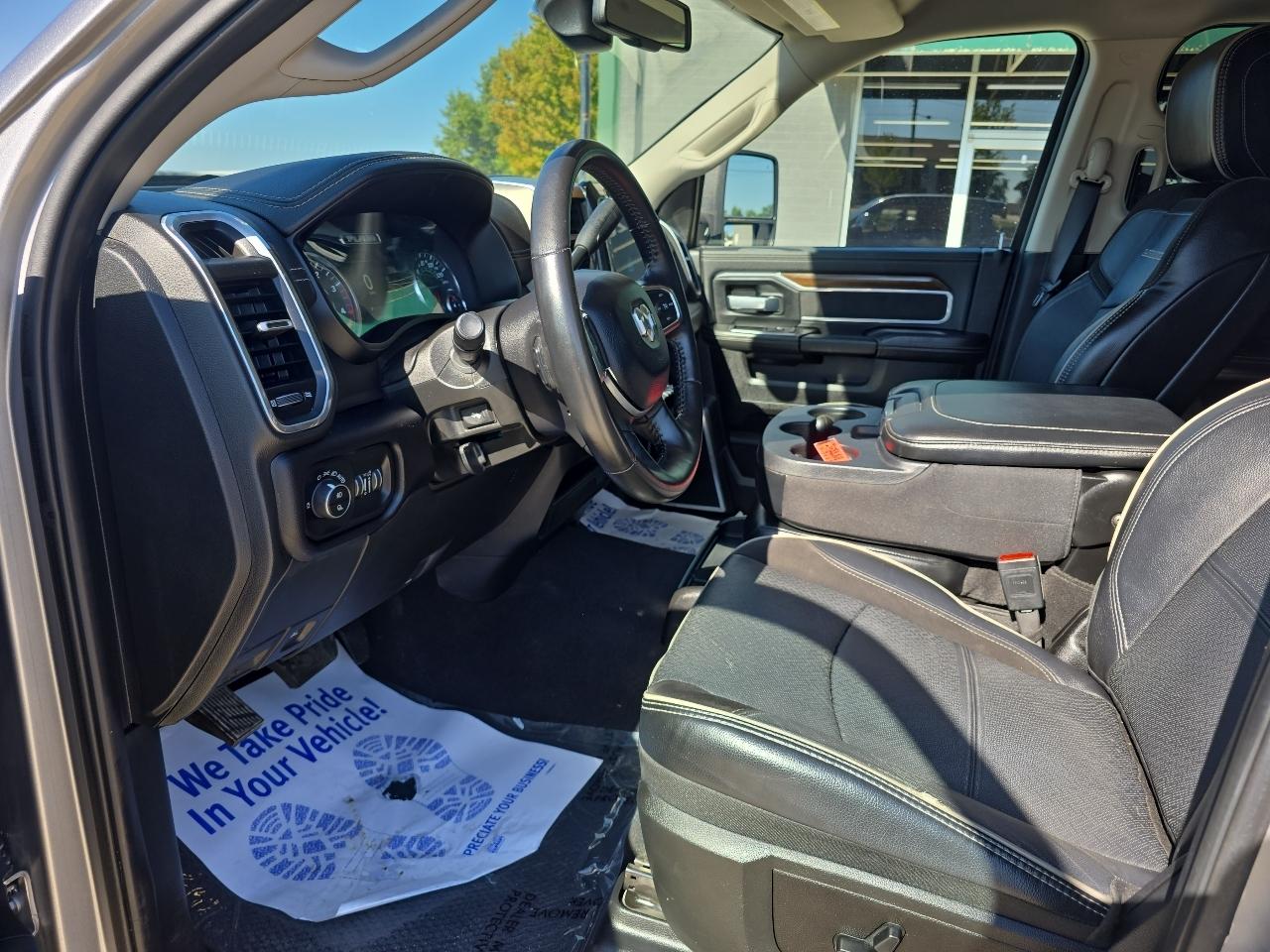 RAM 2500 Laramie 4x4 Crew Cab 6'4" Box 2024