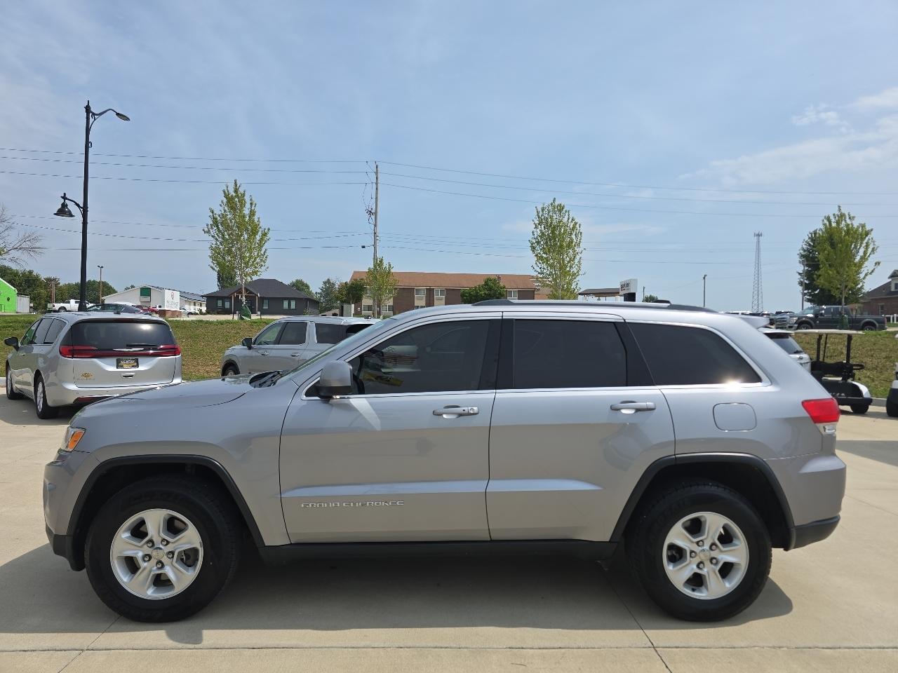 Jeep Grand Cherokee 4WD 4dr Laredo 2016