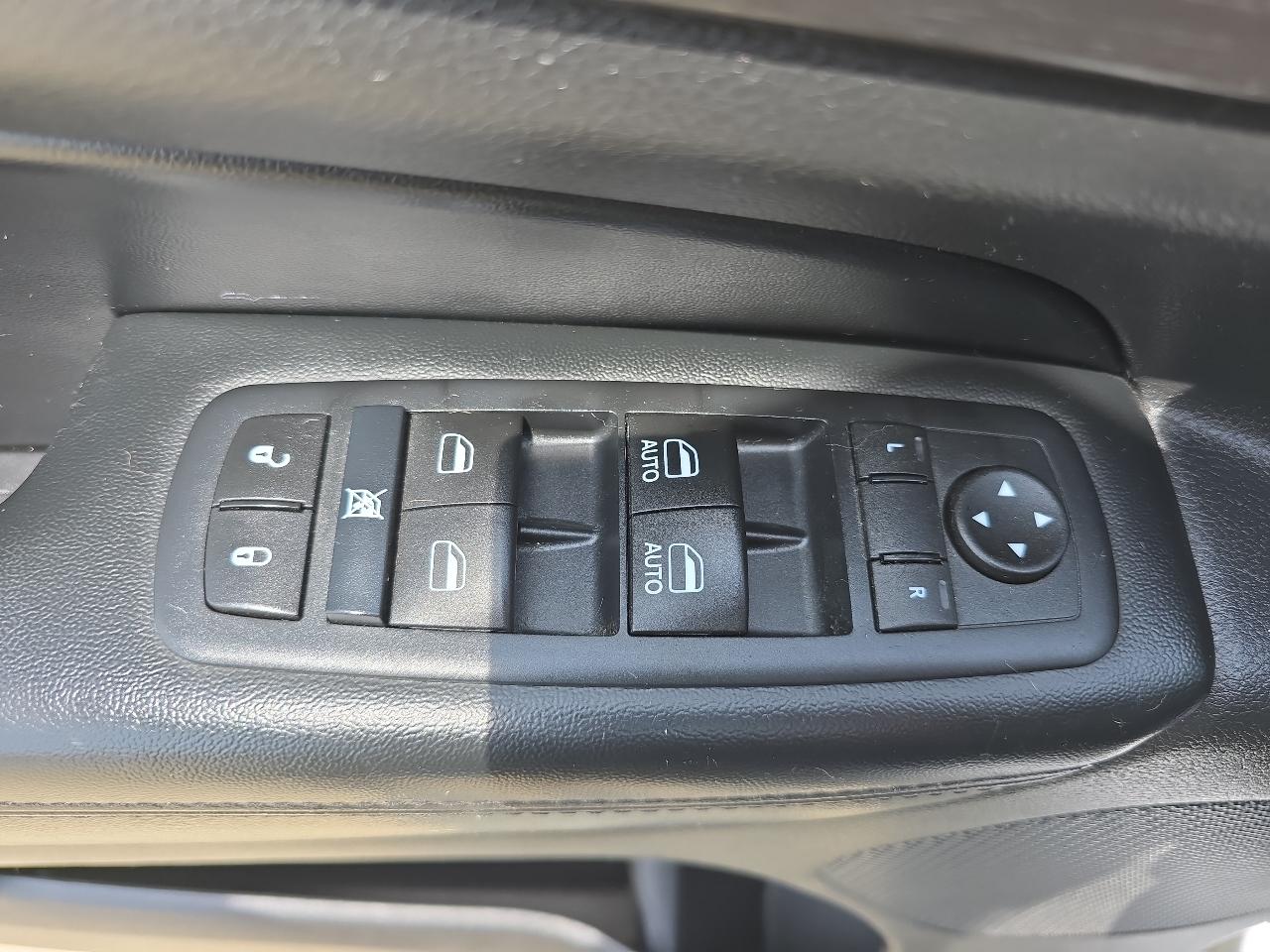 Jeep Grand Cherokee 4WD 4dr Laredo 2016