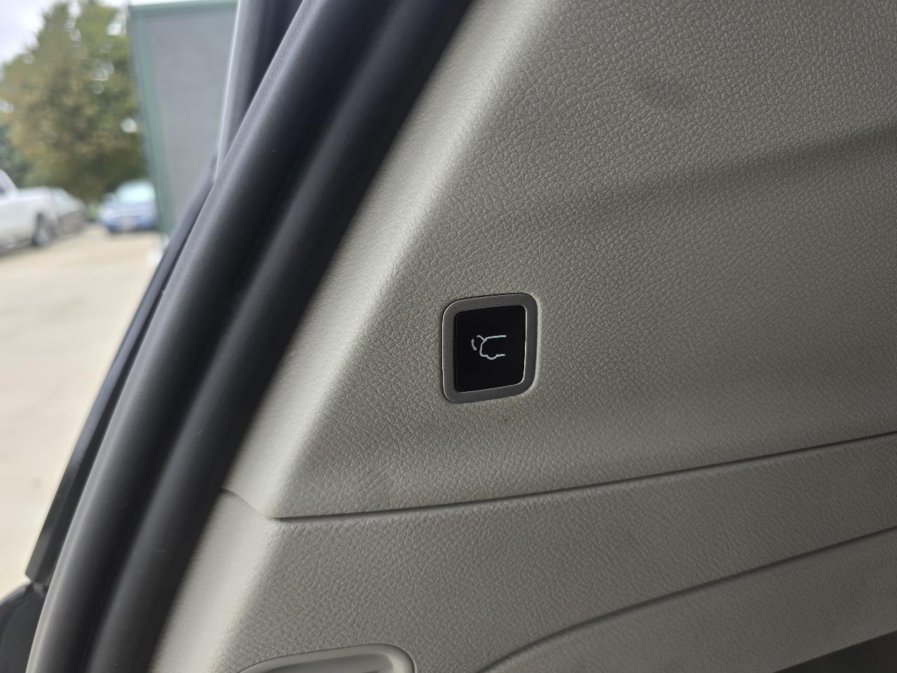 Chrysler Pacifica Touring L FWD 2023