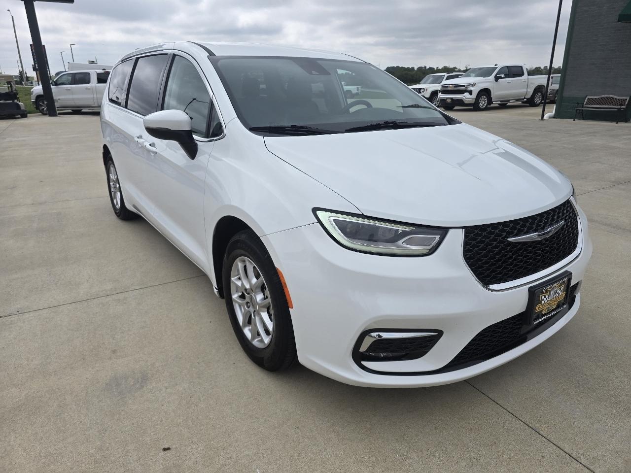 Chrysler Pacifica Touring L FWD 2023