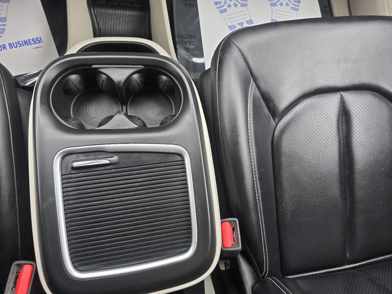 Chrysler Pacifica Touring L FWD 2023