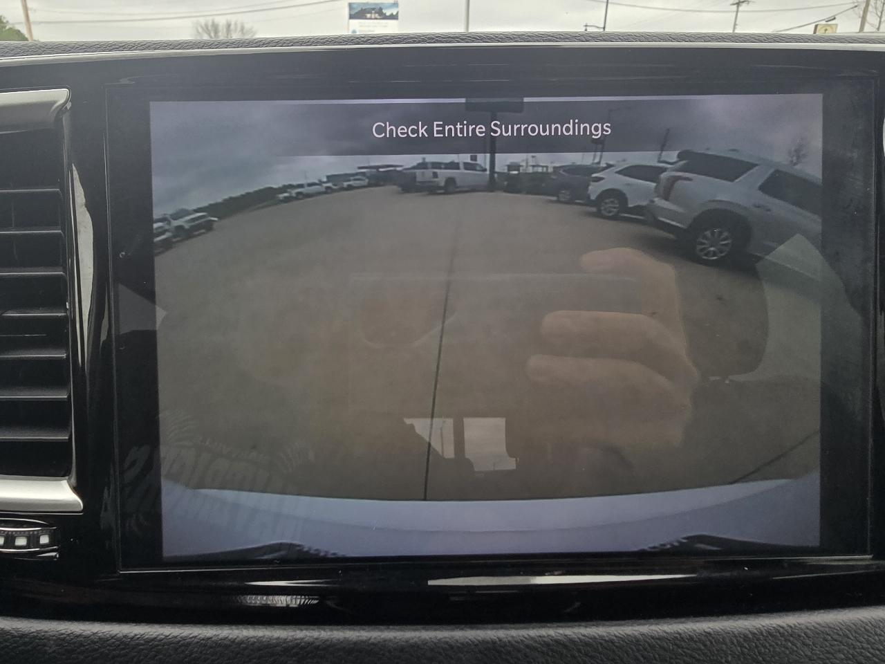 Chrysler Pacifica Touring L FWD 2023